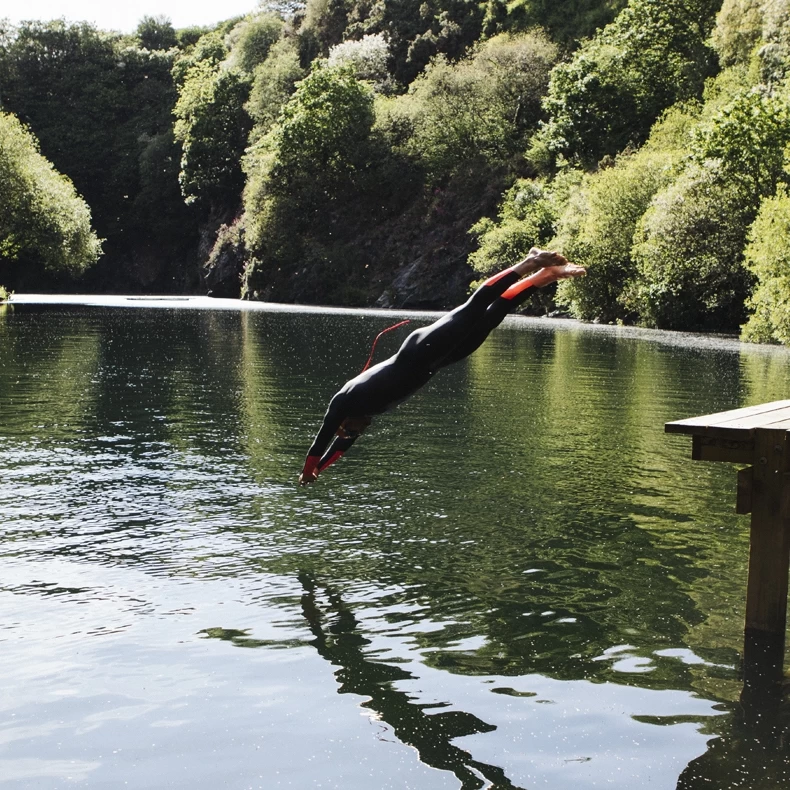 C-Skins Swim Research 4/3mm Mens Wetsuit Back Zip - Medium Small MS - Image 4